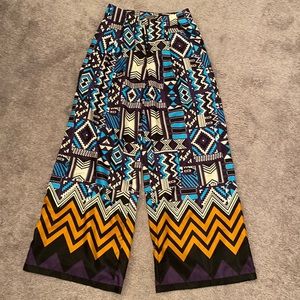 Wide leg pants with pockets. Higher waisted.